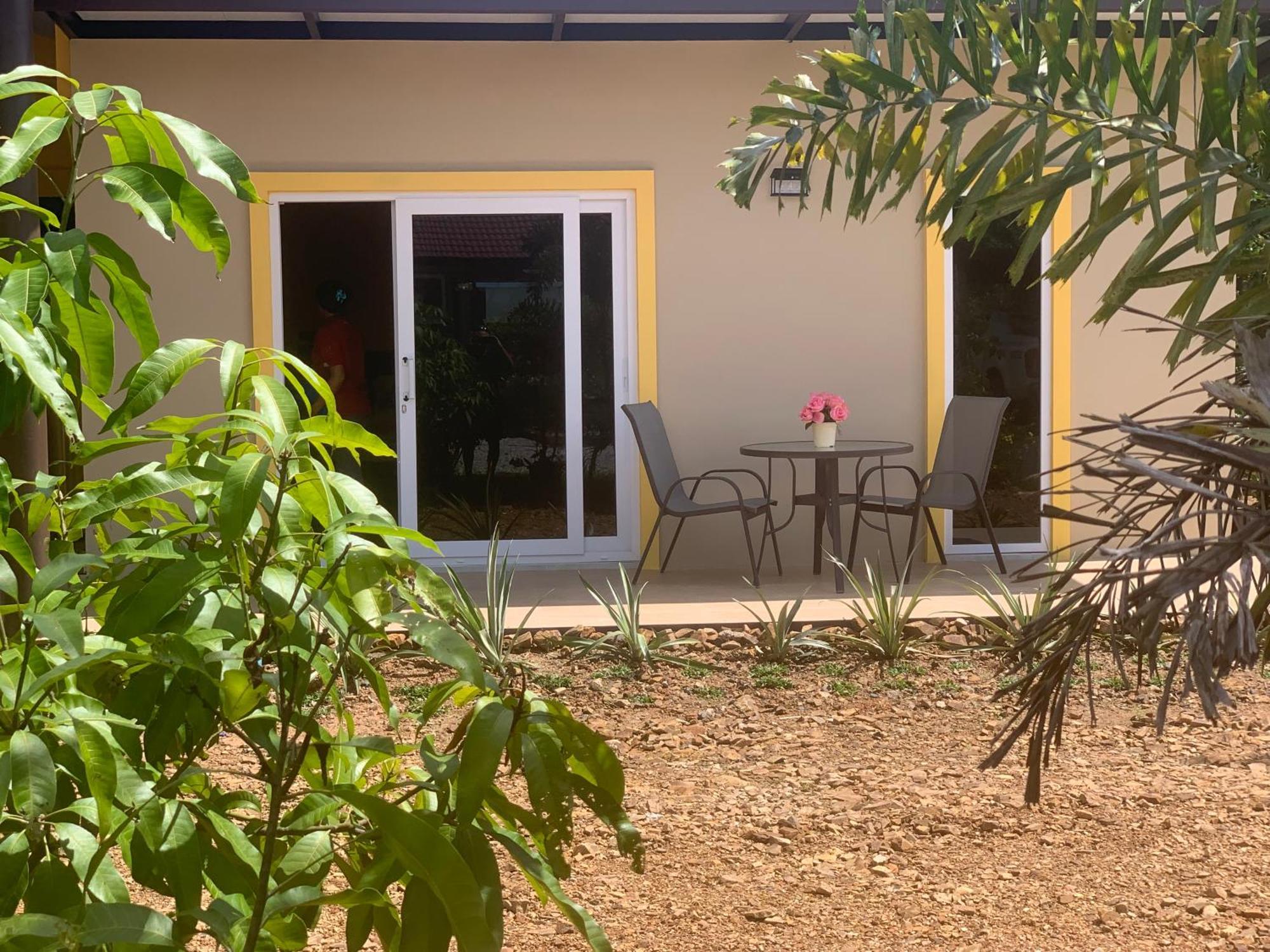 Pajaree And Udo'S Happy Homestay Trang Ngoại thất bức ảnh